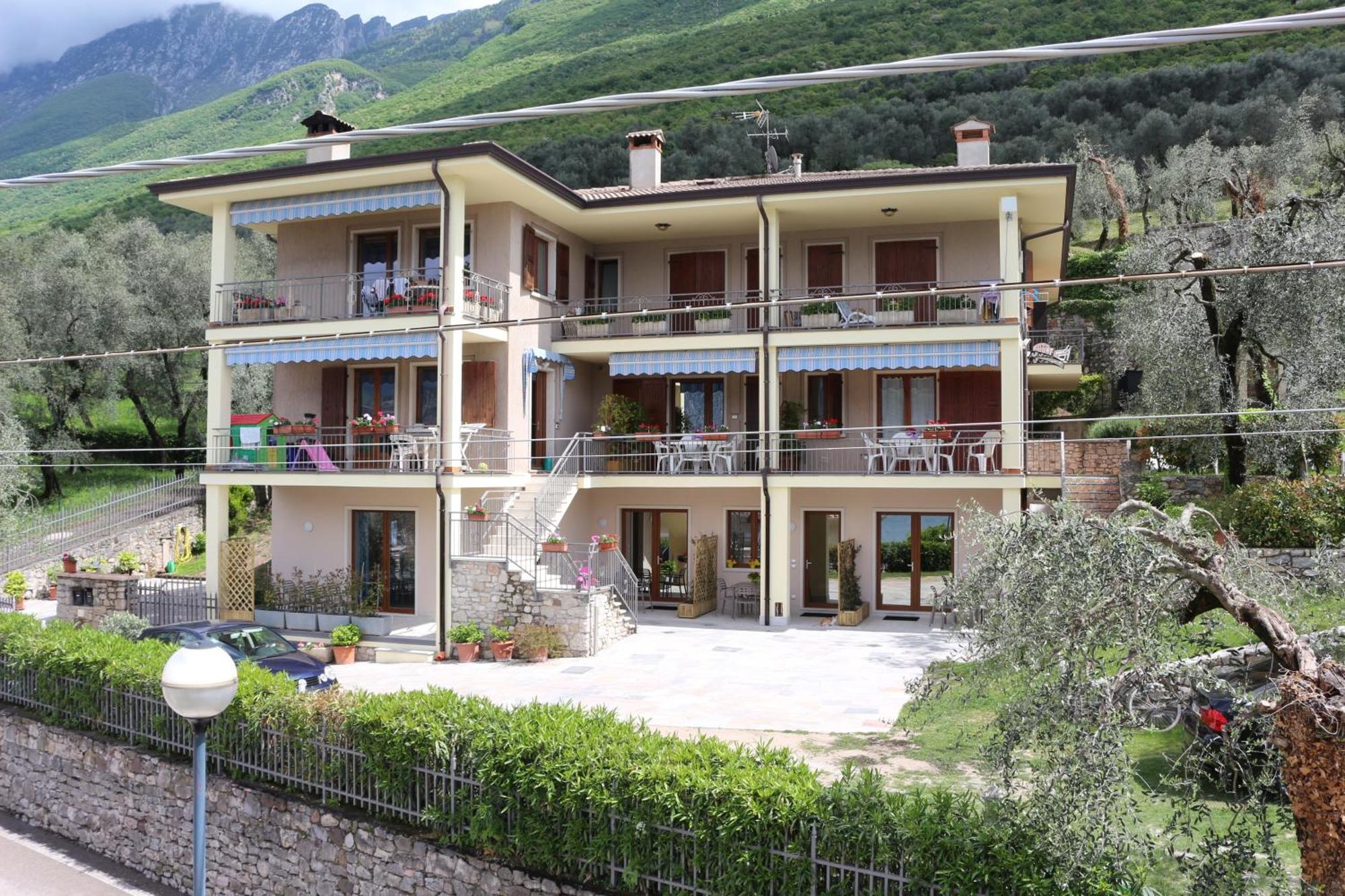 Casa Maya Бренцоне-суль-Гарда Екстер'єр фото